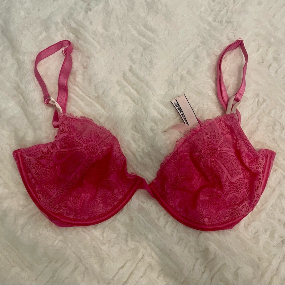 Victoria's Secret Pink Lace Underwire Bra
